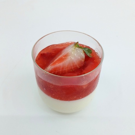 mini panna cotta jahoda.jpg