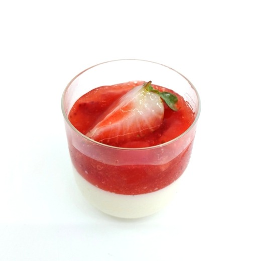 mini panna cotta jahoda.jpg